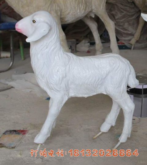 玻璃钢仿真小(xiǎo)羊