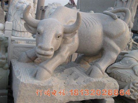 大理(lǐ)石华尔街(jiē)牛雕塑