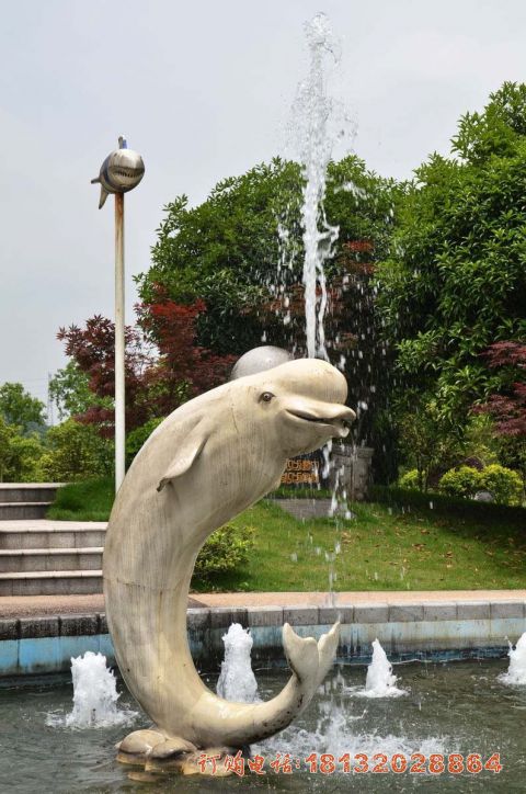 不锈钢公园喷水鲸鱼