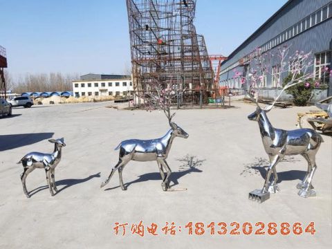 梅花(huā)鹿不锈钢雕塑图片