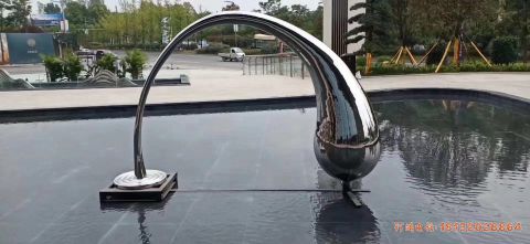 不锈钢水滴景观雕塑